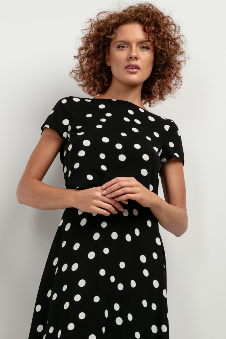 CM8031 Lekki top z wiskozy z nadrukiem - białe grochy