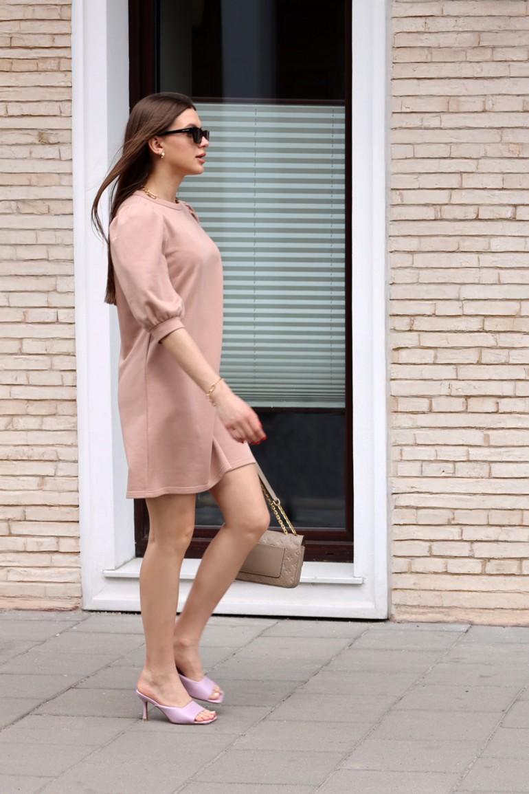 DM1329 Sukienka dresowa z bufiastymi rękawami - mocca