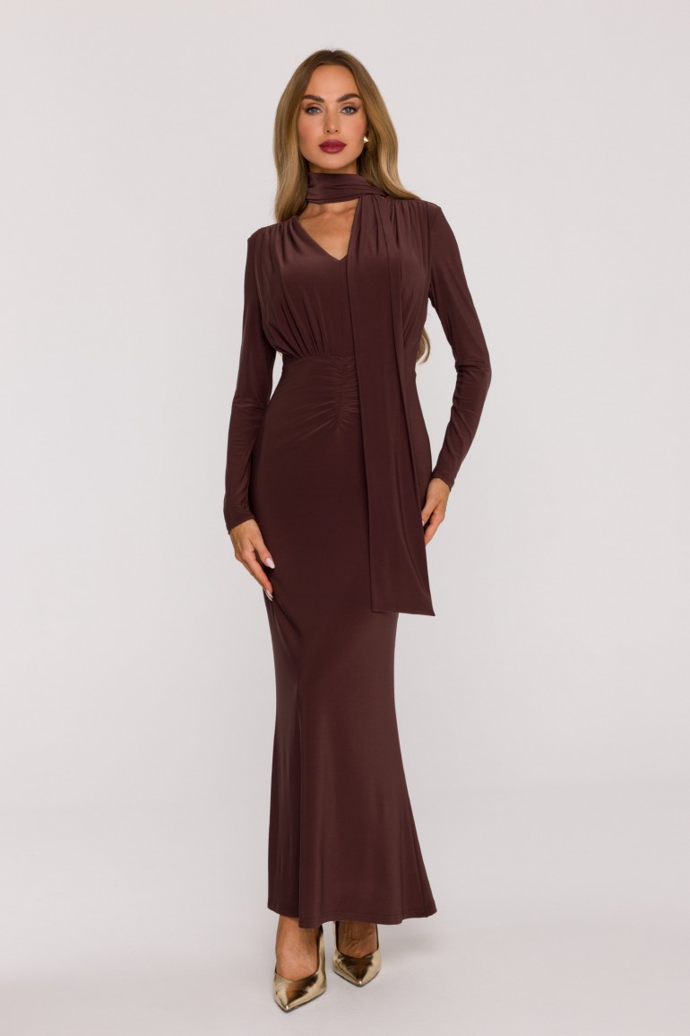 DM1509 Elegancka sukienka maxi z szarfą - brązowa