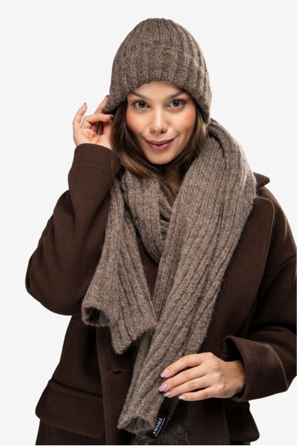 Czapka prążkowana z domieszką moheru - karmelowa DM1532 Czapka prążkowana z...