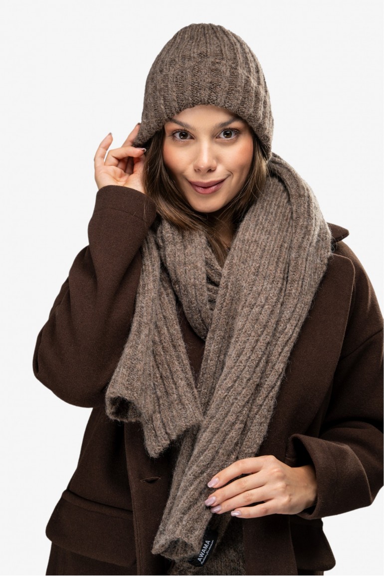 DM1532 Czapka prążkowana z domieszką moheru - karmelowa