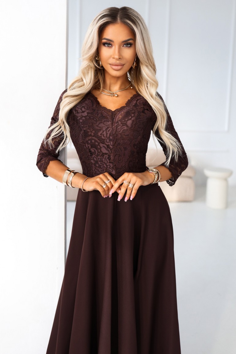 CM7875 Sukienka maxi z rozcięciem na nogę i dekoltem V - czekoladowa