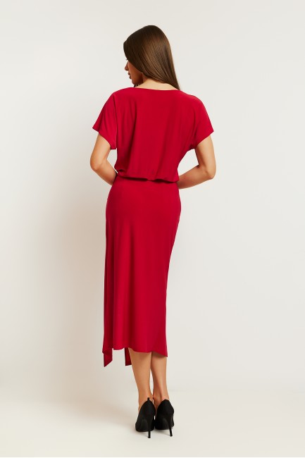 Elegancka sukienka midi z rozcięciem na nogę - czerwona