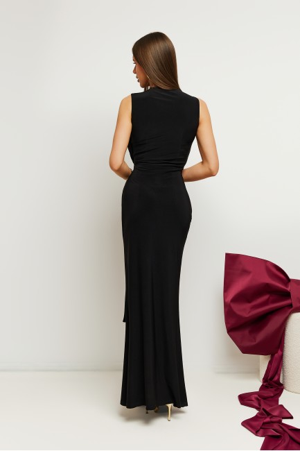 Dopasowana sukienka wieczorowa maxi - czarna