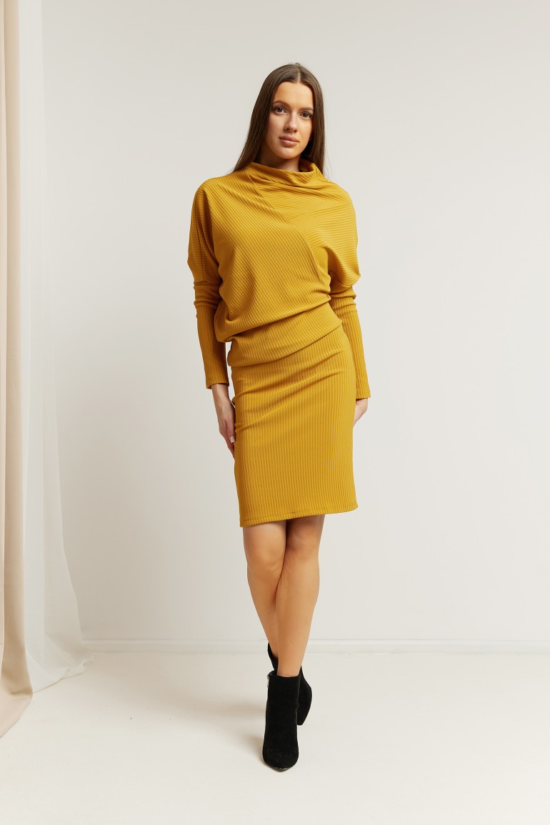 DM1551 Prążkowana sukienka ołówkowa mini - musztardowa