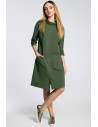 Sukienka oversize z ukośnymi kieszeniami - militarno zielona