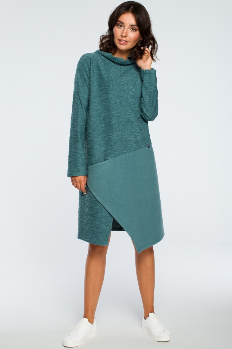 CM3995 Sukienka z asymetrycznym przeszyciem na przodzie - turkusowa