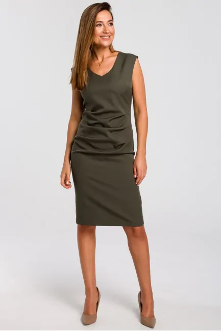 CM4636 Sukienka z dekoltem...