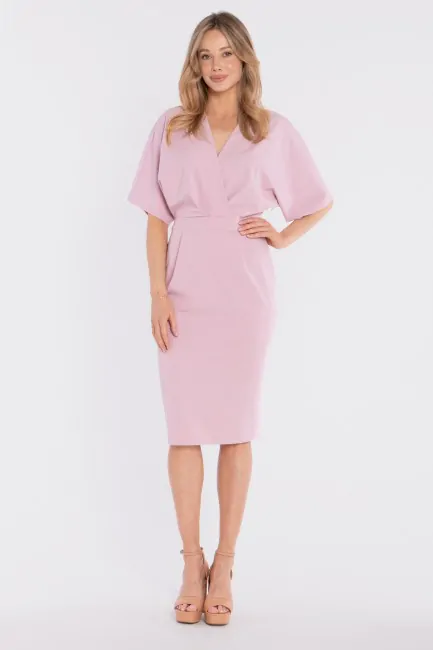 Sukienka kopertowa midi z krótkimi rękawami - liliowa DM1681 Sukienka kopertowa...