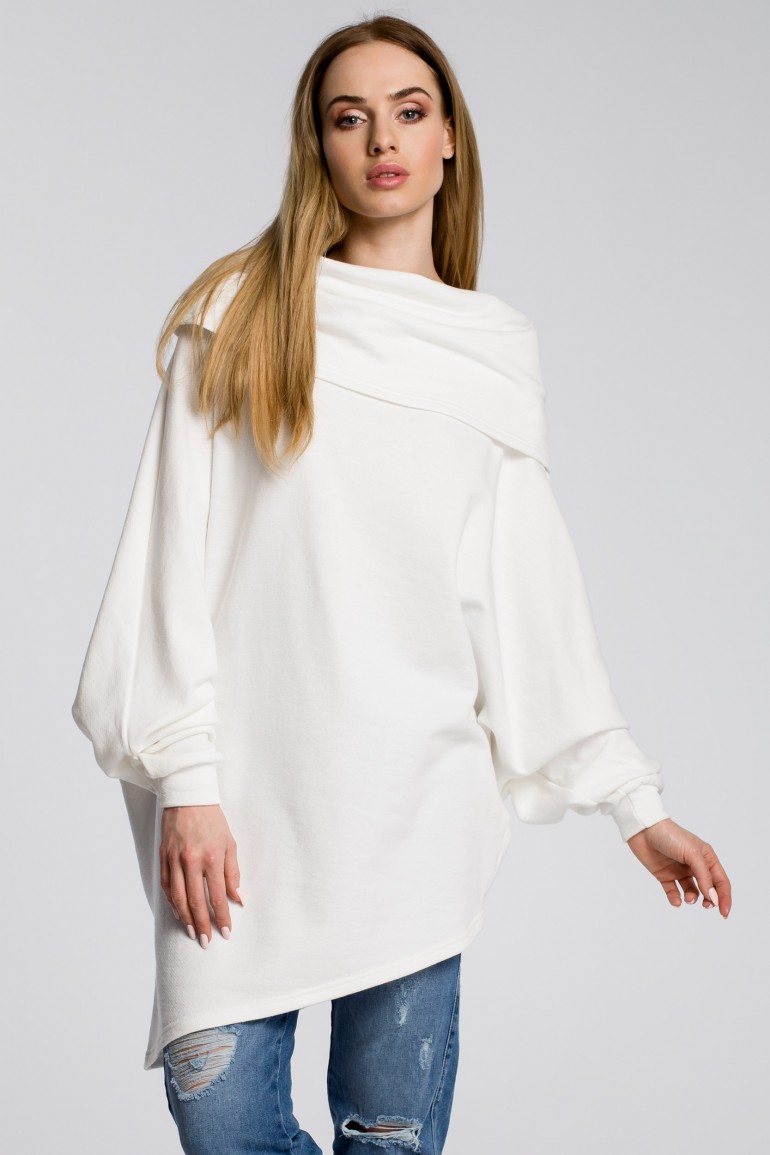 CM3583 Damska bluza z luźnym golfem - ecru