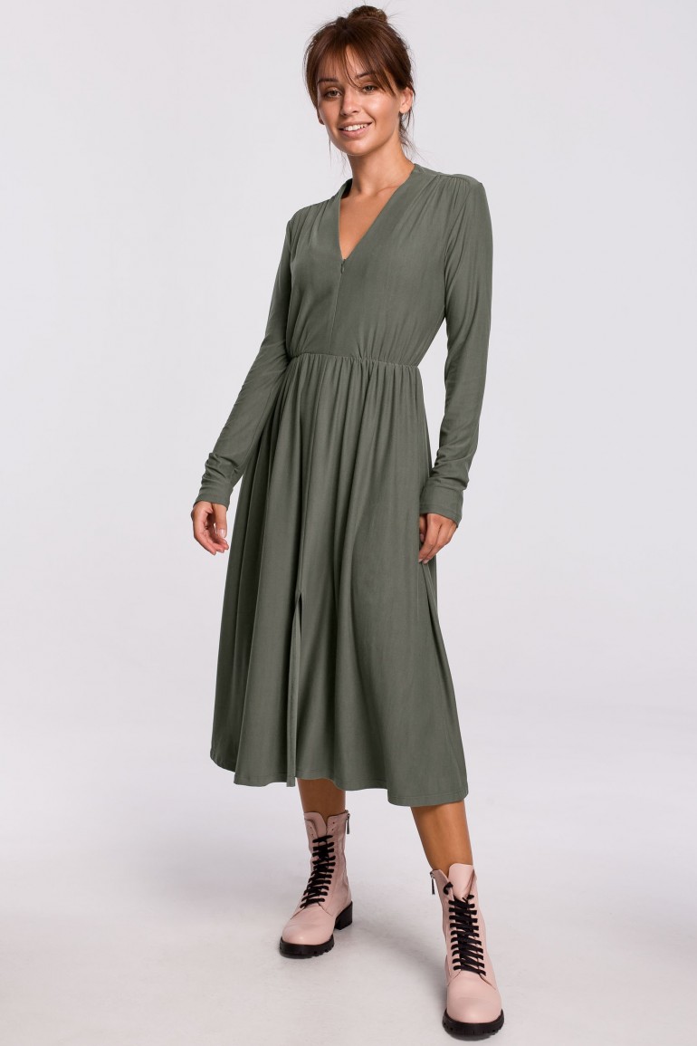 CM5405 Sukienka rozkloszowana z dopasowaną górą - khaki