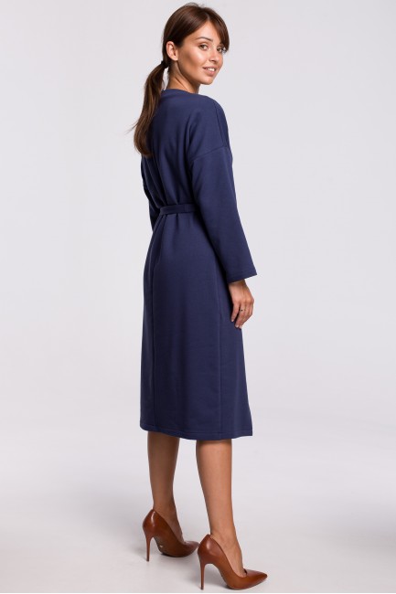 Elegancka sukienka z paskiem w talii - niebieska