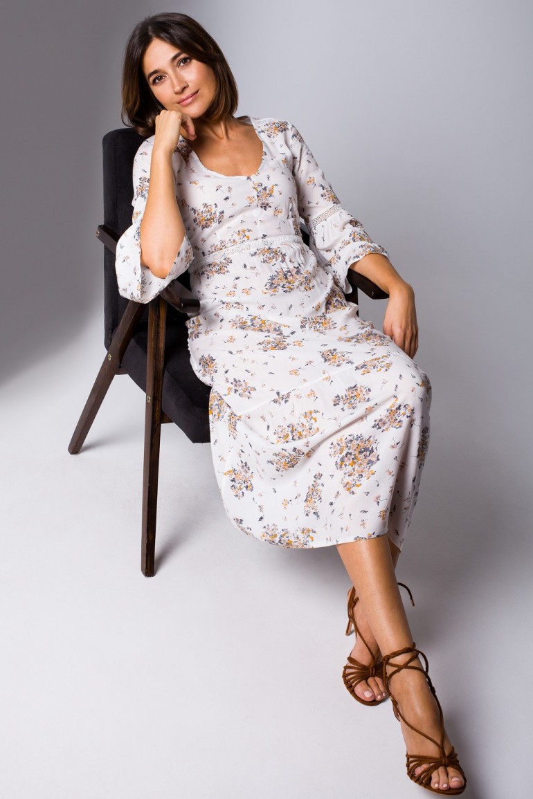 CM5323 Sukienka maxi z koronkowymi wstawkami - model 3 OUTLET