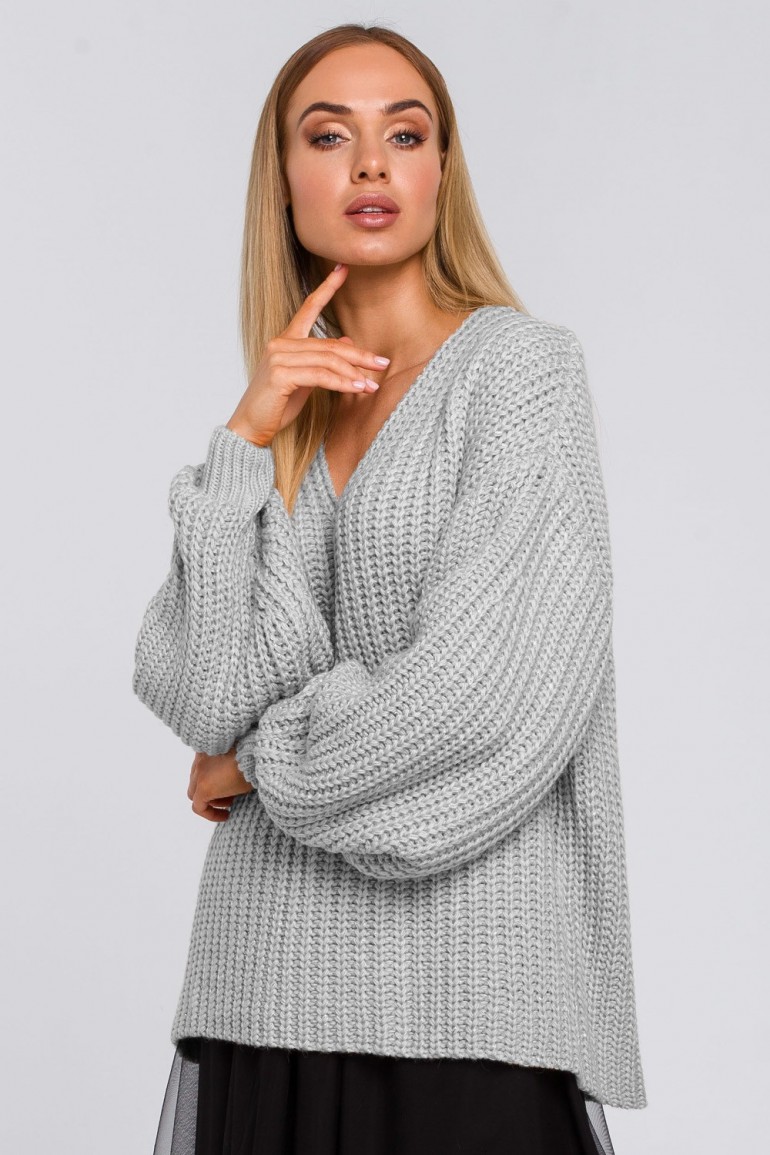 CM6040 Sweter oversize z dekoltem w serek - popielaty