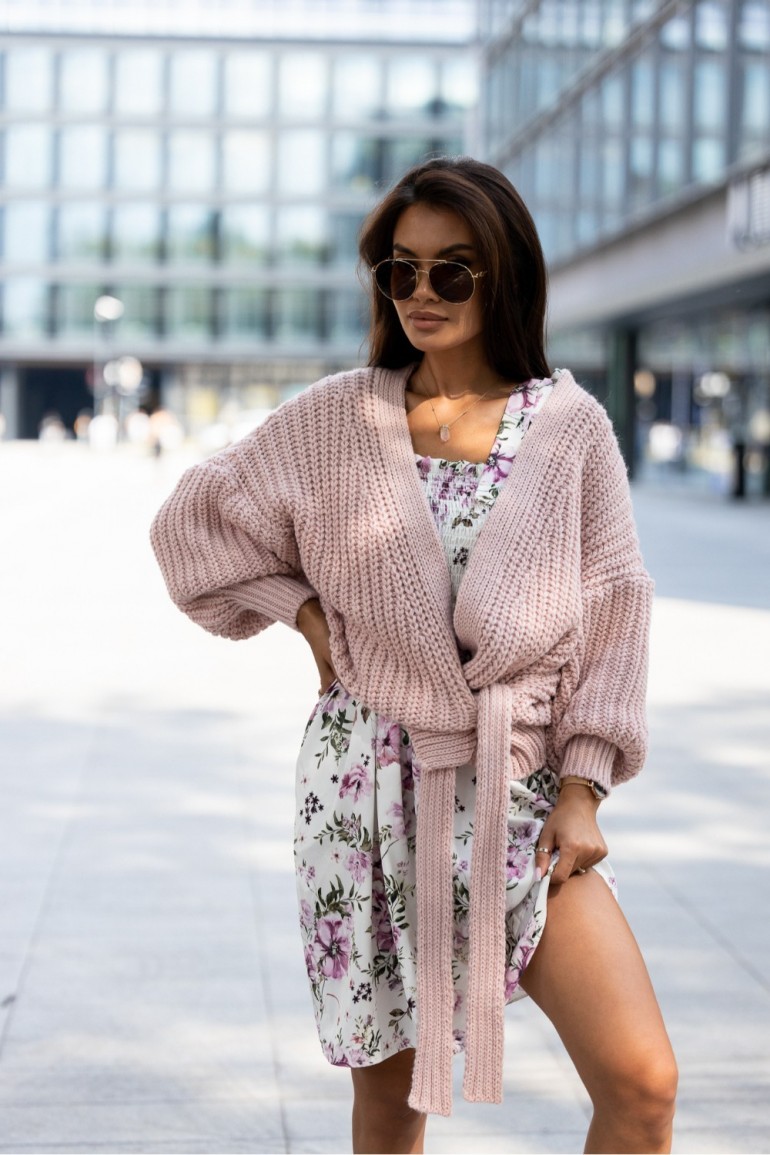 CM6458 Nowoczesny mięsisty sweter - różowy