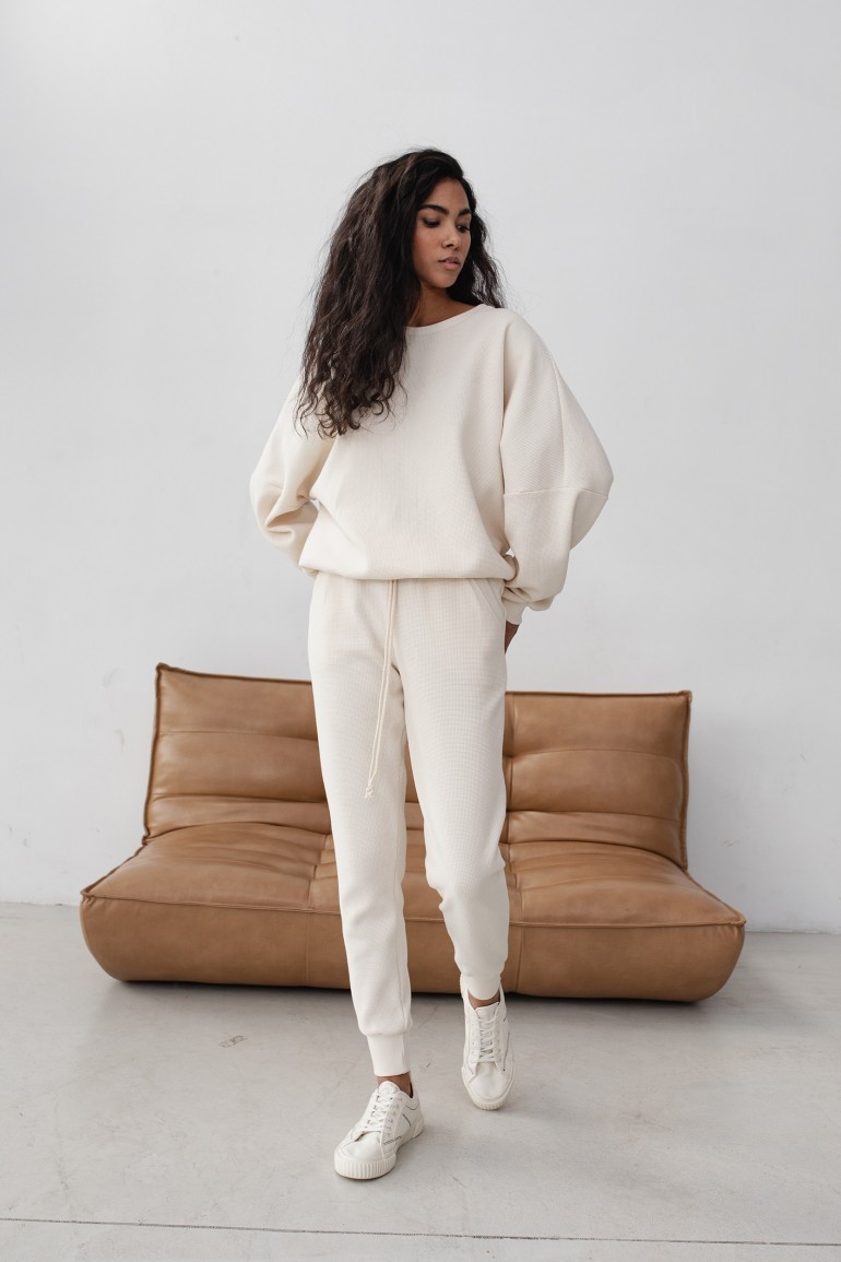 CM6622 Spodnie dresowe typu joggers z kieszeniami - beżowe