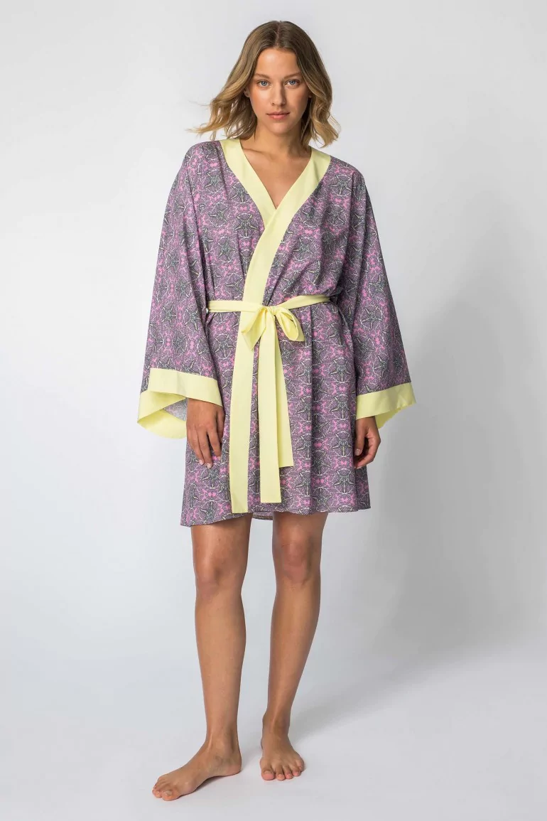 CM6703 Szlafrok o kroju kimono z nadrukiem - model 2