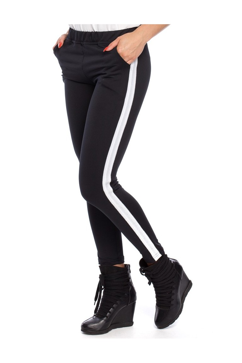CM3144 Eleganckie czarne legginsy z lampasem - model 2